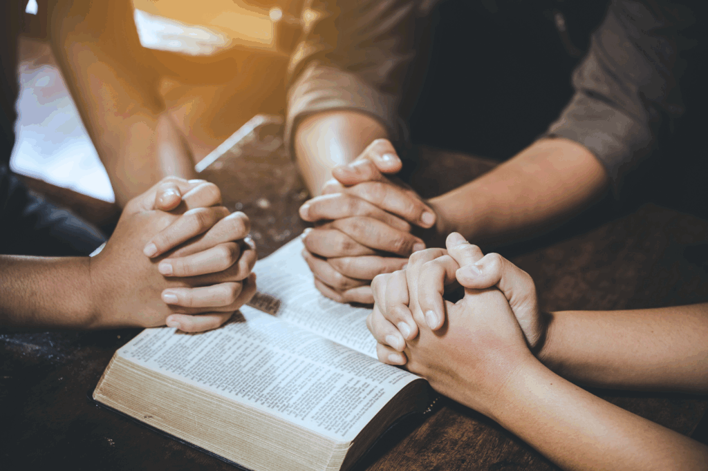people praying